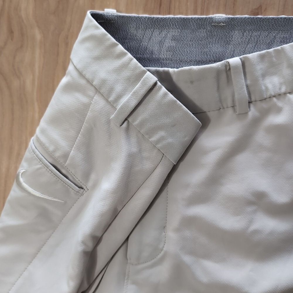 NIKE DRI FIT Men's Beige Polyester Blend Stretch Casual Golf Shorts sz 30x10